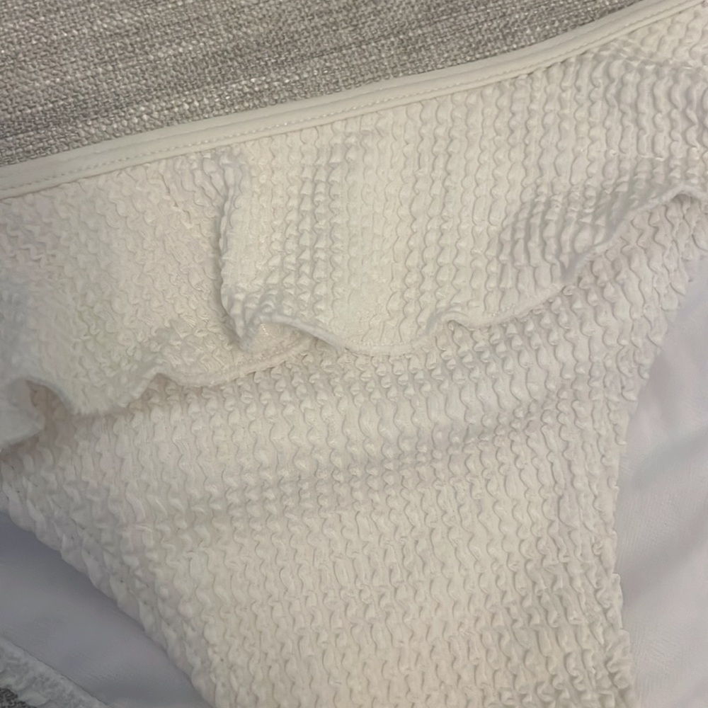 ROMWE swim bottoms - Picture 2 of 2